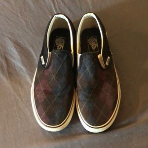 Argyle Vans slip-ons in dark blue/purple/black